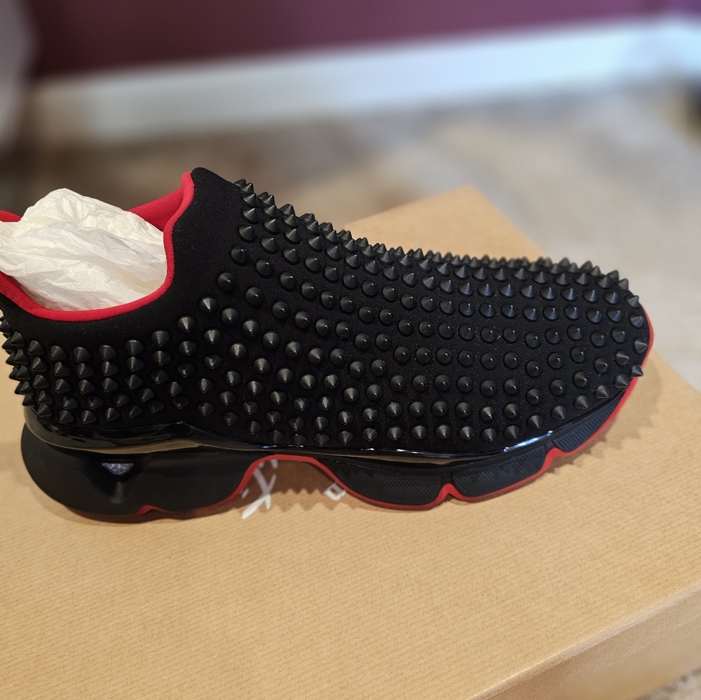 Shoes - Picture 4 of 10